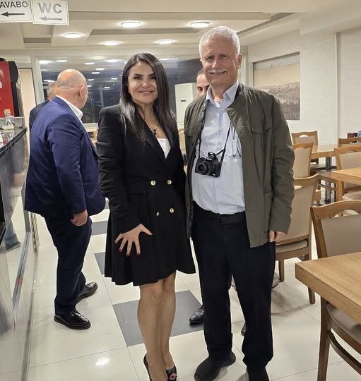 YRESEL EZGLERN GL SES TLAY MACRAN KLTR RZGRI ESTRD