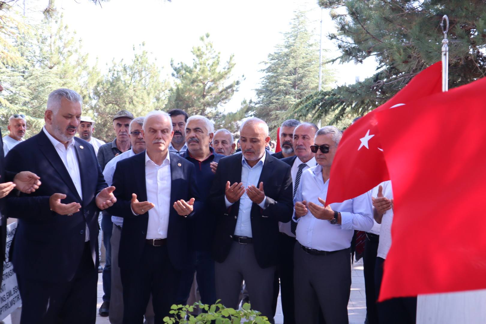 GRESUN EHTLER, AFYON SCEHSARDA MUHTEEM TRENLE ANILDI