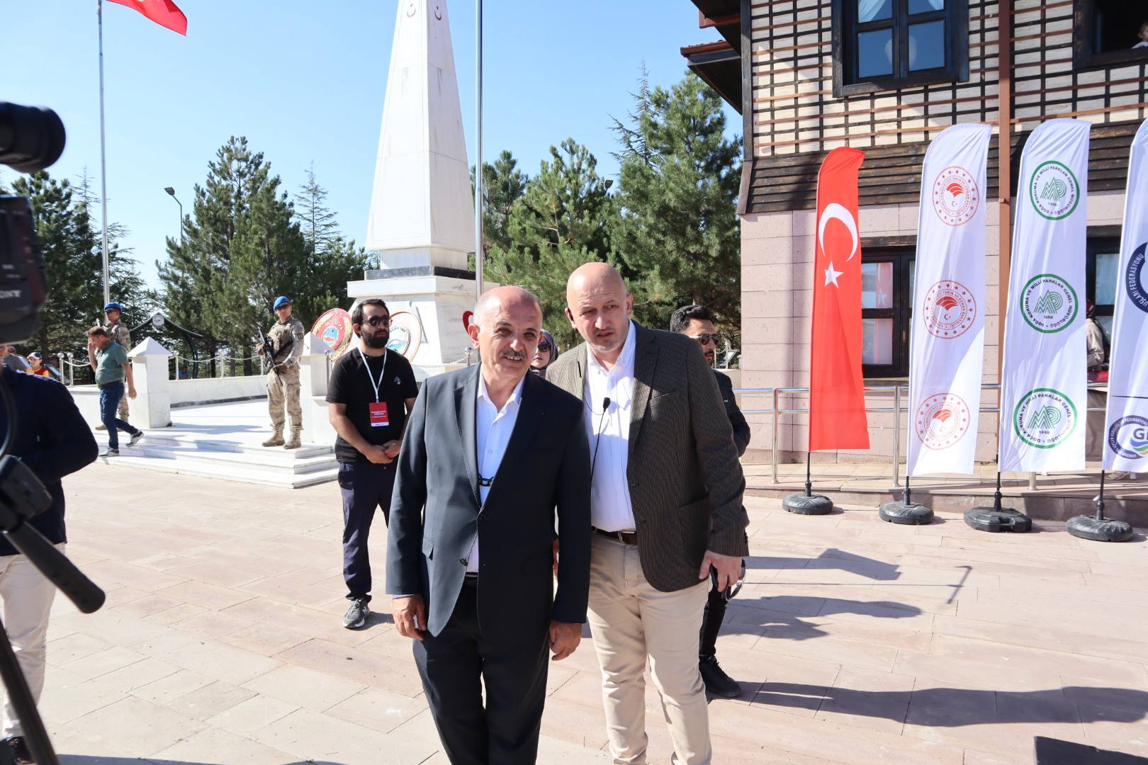 ZAFER TAHMAZ VE EKP RUHUNUN GRNMEYEN YZ܅