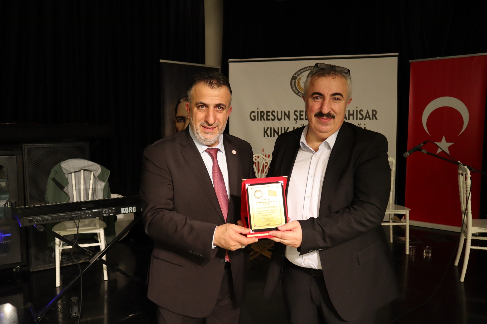 BAKAN BAYRAM GNDZDEN GEN TEEKKR