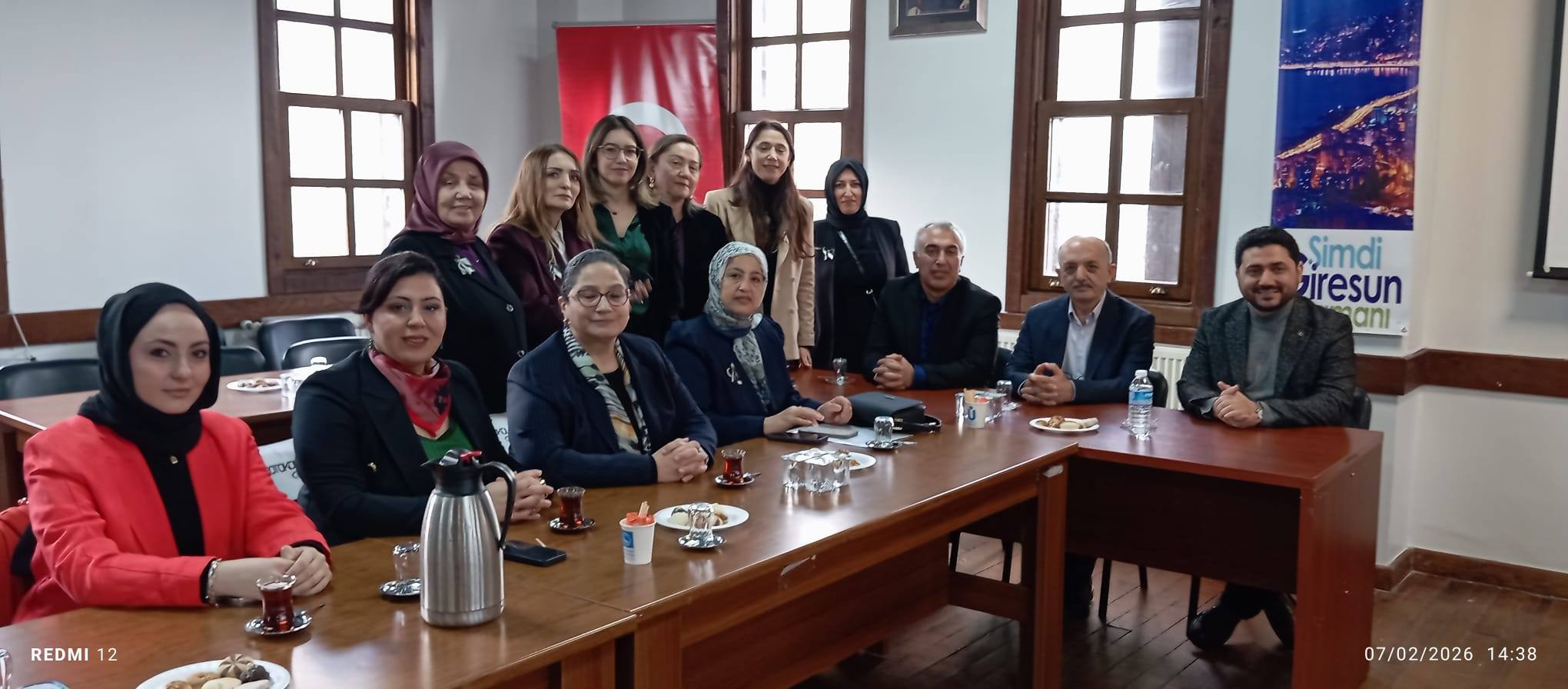 TOPLUMSAL V�CDANIN SES� OLDULAR