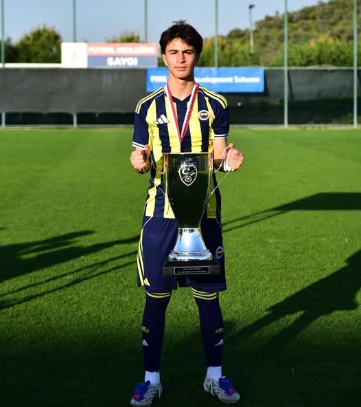 ORHAN SADR� TOYGAR , FENERBAH�E �LE �LK KUPA SEV�NC�N� YA�ADI